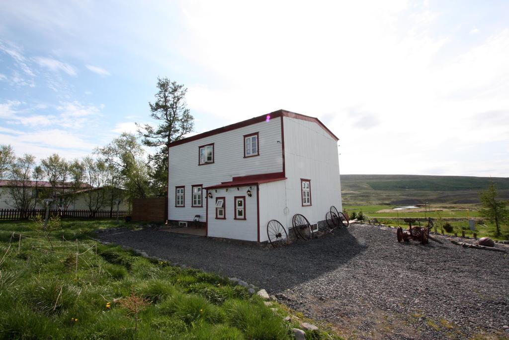 Guesthouse Storu-Laugar Eksteriør bilde