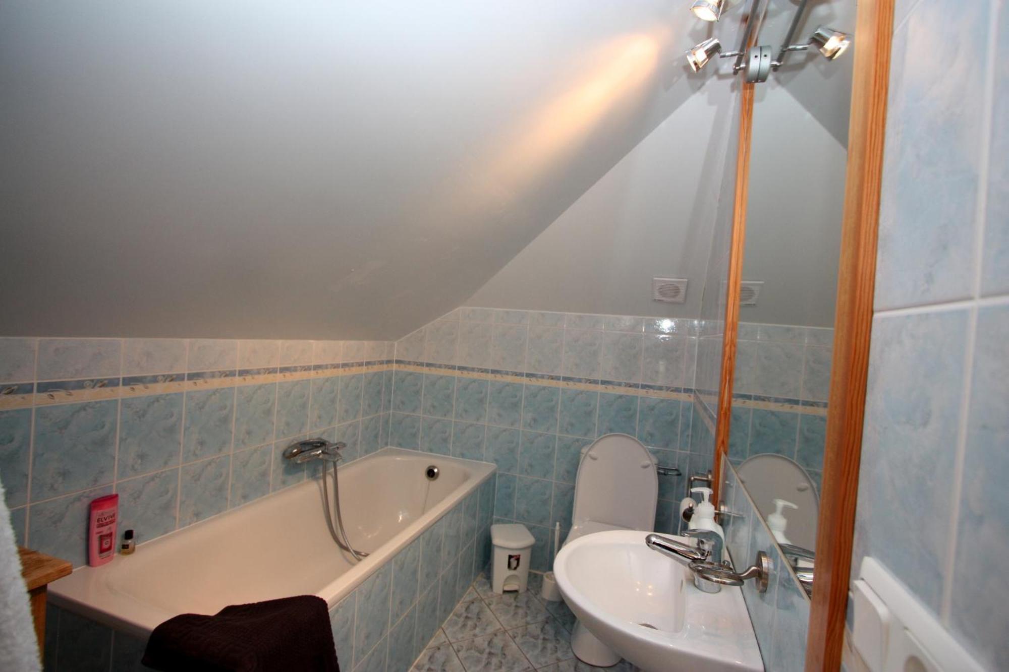 Guesthouse Storu-Laugar Eksteriør bilde