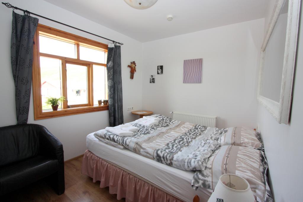 Guesthouse Storu-Laugar Eksteriør bilde