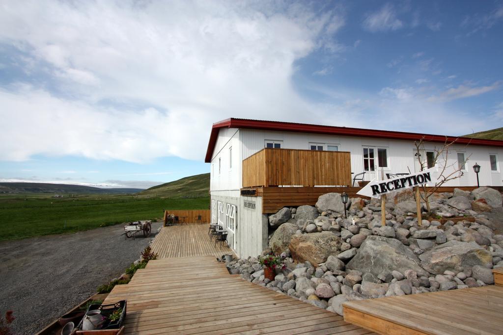 Guesthouse Storu-Laugar Eksteriør bilde