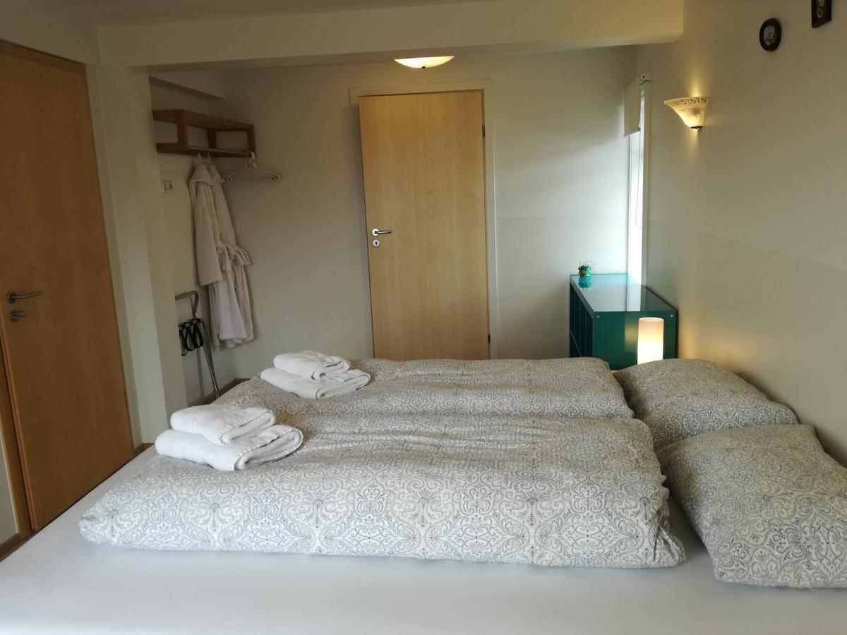 Guesthouse Storu-Laugar Eksteriør bilde